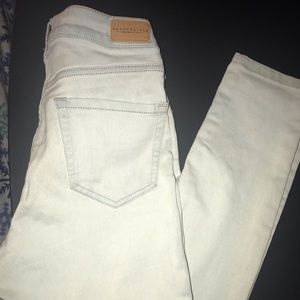 Light Wash High Waisted Jeans